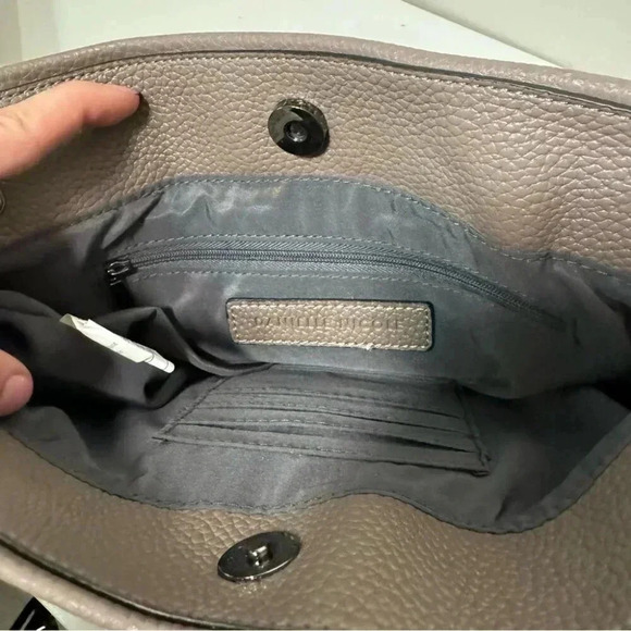Danielle Nicole genuine leather purse - Picture 5 of 6